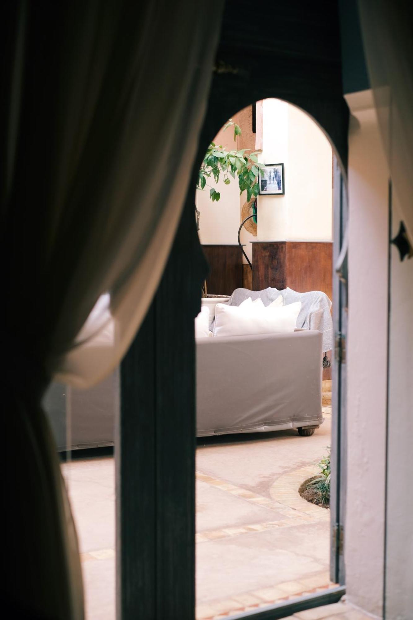 Exclusive And Stylish 4-Bedroom Riad With Plunge Pool Marrakesh Bagian luar foto